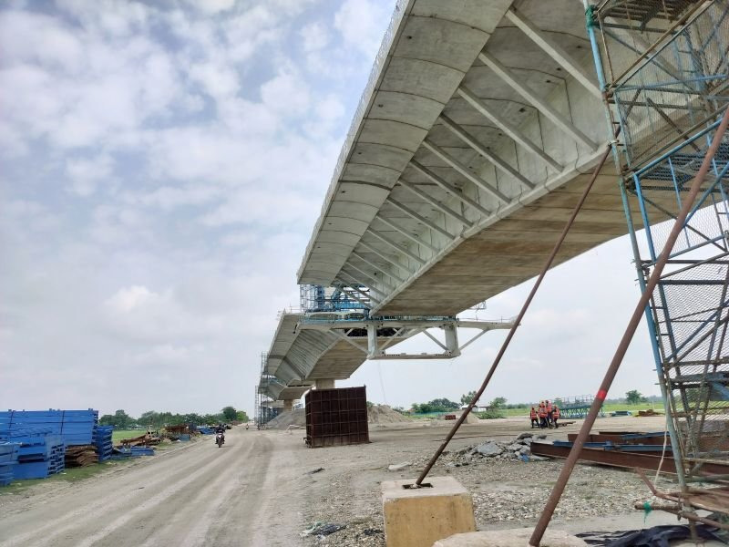 Дхубри-Пхулбари гүүрний бүтээн байгуулалт 4 дэх жилдээ үргэлжилж байна